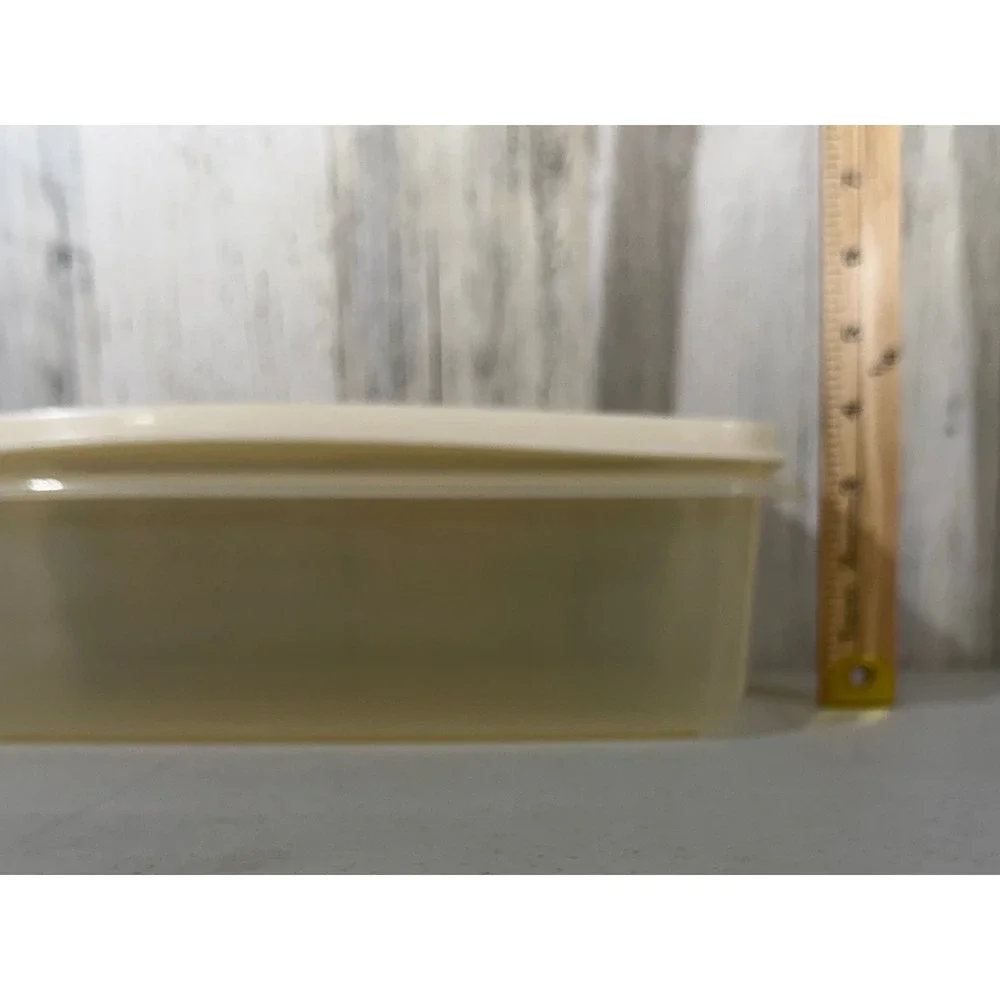 Rubbermaid Servin Saver 17 Cup Almond Vintage Food Storage Containers Set Of 2
